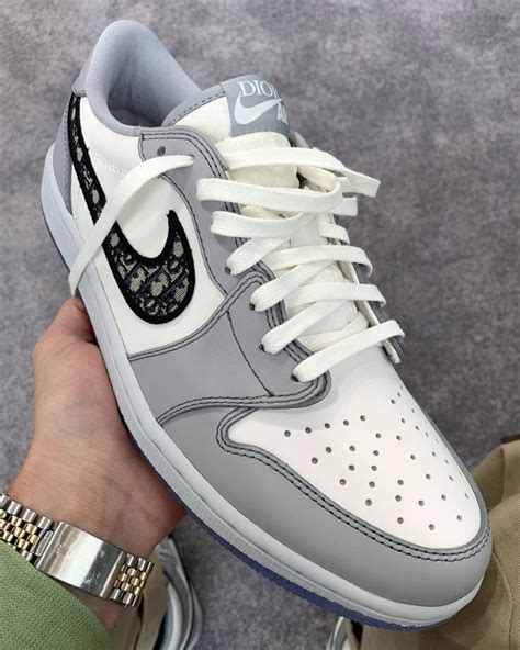 aj 1 low dior|Dior low sneakers.